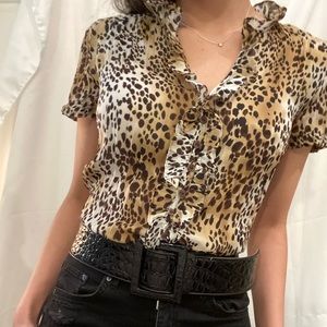 CHEETAH PRINT RUFFLE BUTTON DOWN